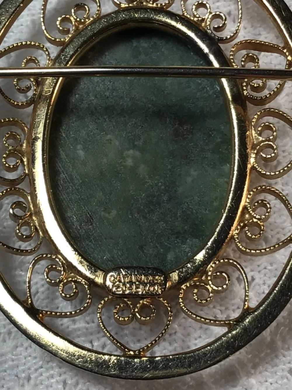Vintage Designer Signed Catamore 1/20 12K Gold Filled Green Gemstone Pin Brooch